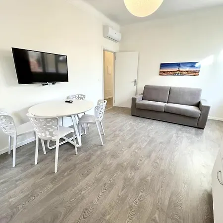 Ariston - Luxury 6 Persone